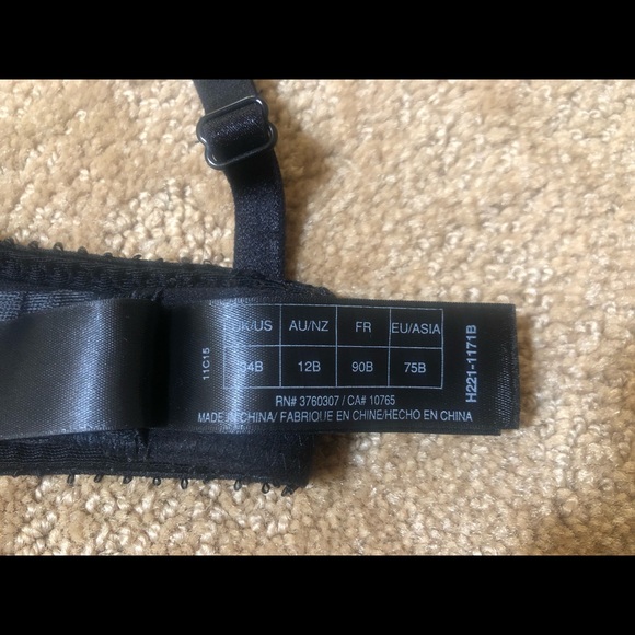 Heidi Klum bra - Picture 2 of 2